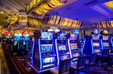 Live football and sports betting interface